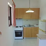 Avra 3*
