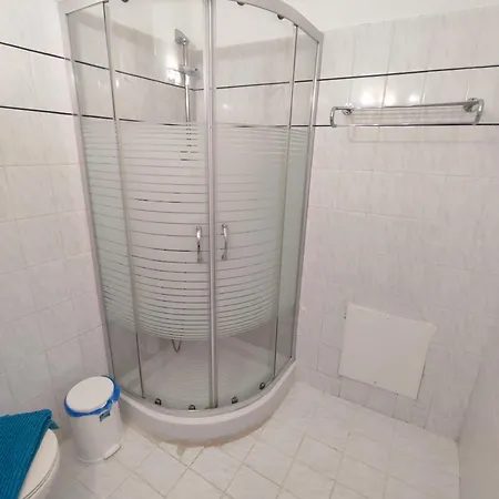 Avra شقة فندقية 3*