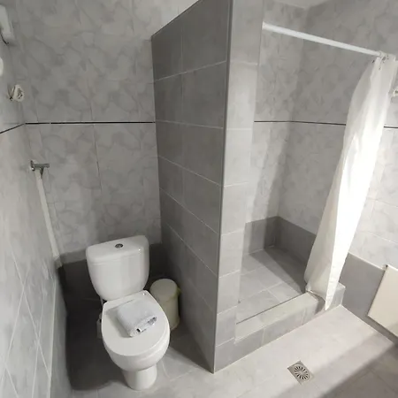Avra شقة فندقية 3*