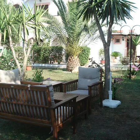 Avra شقة فندقية 3*