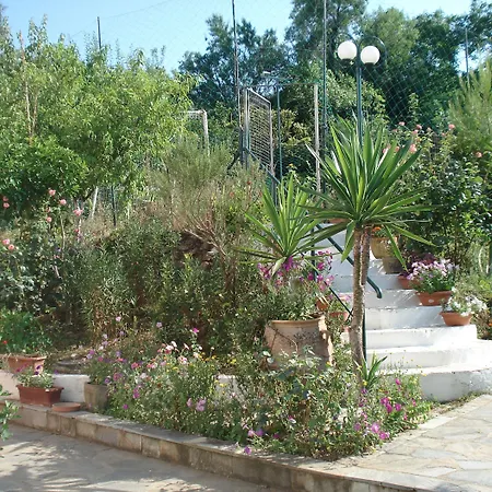 Avra מלון דירות