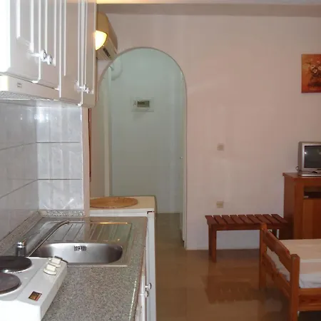 Avra شقة فندقية ذيسْخا