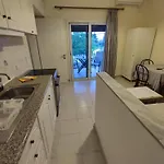 Avra Aparthotel 3*