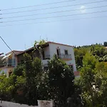 Aparthotel Avra 3*