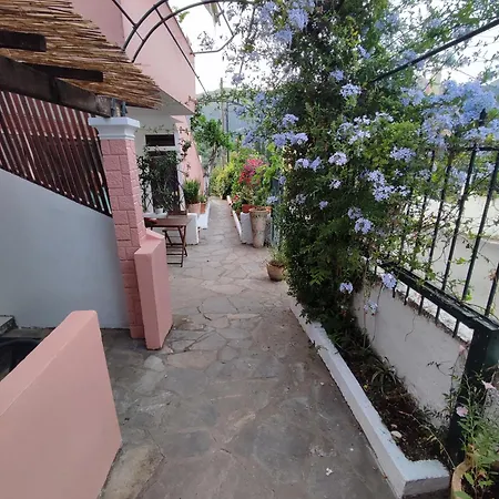 Avra Lejlighedshotel