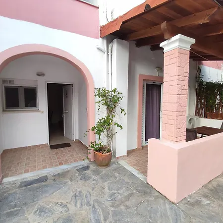 Lejlighedshotel Avra 3*