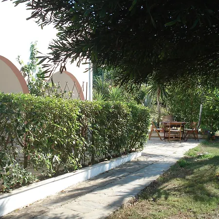 Ξενοδοχείο με διαμερίσματα Avra Δασιά